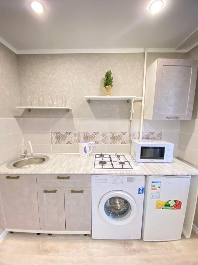 Вип 1Комн Айтиева 70 Uralsk Exterior photo